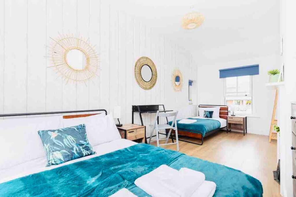 Sleeps 6 The Lovely Lymington Lock Off Exterior photo